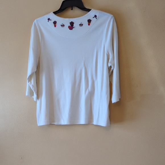 Breckenridge Cream 3/4 Sleeve Top with Floral Embroidery, sz 1X - Picture 9 of 10